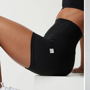 Vuori AllTheFeels™ Short 4"